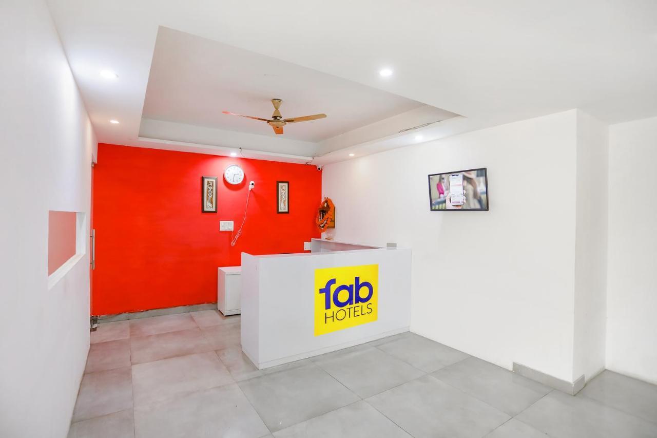 Fabhotel F9 Sector 19 Noida Exterior photo