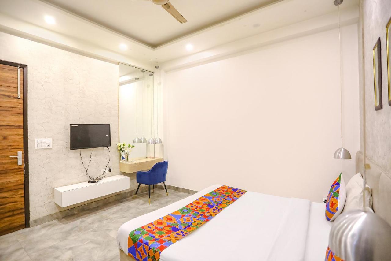 Fabhotel F9 Sector 19 Noida Exterior photo
